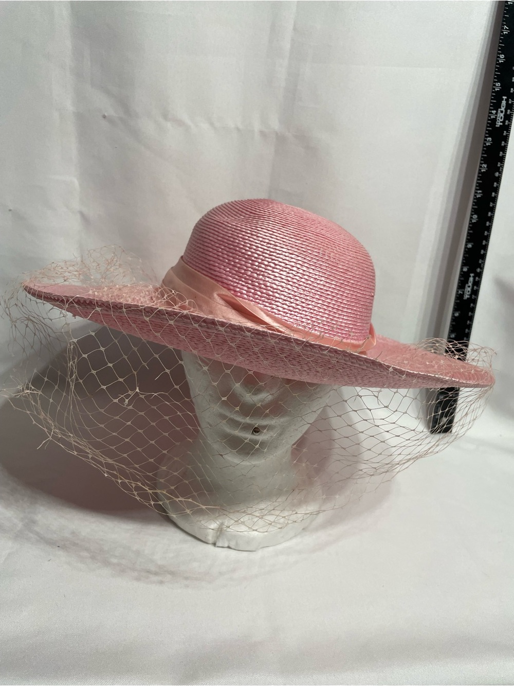 Vintage pink wide-brim straw hat ascot satin ribbon band & delicate dramatic mes